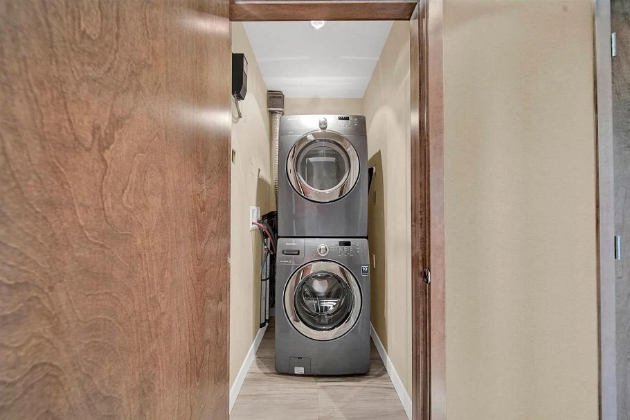 PH2 2689 Kingsway Vancouver, BC - 15