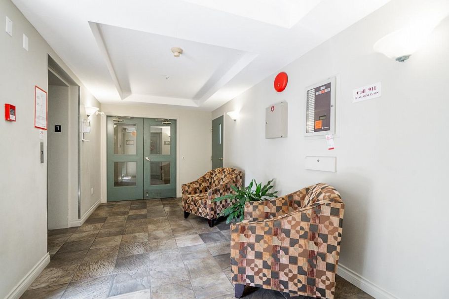411 3658 Banff Court North Vancouver, BC - 31