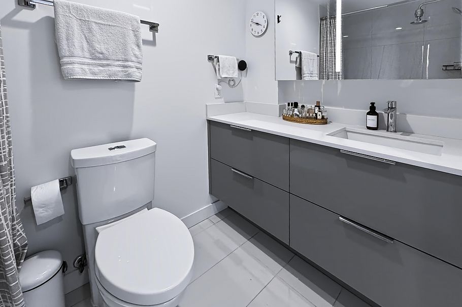 405 1401 Hunter Street North Vancouver, BC - 8