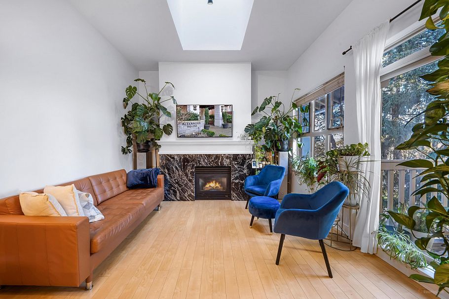 2409 4625 Valley Drive Vancouver, BC - 1