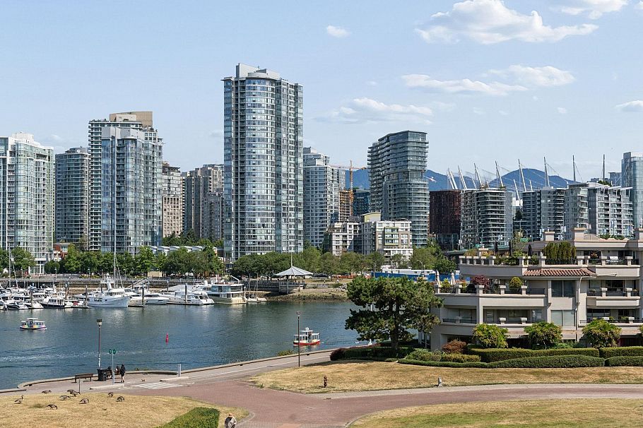 412 525 Wheelhouse Square Vancouver, BC - 13