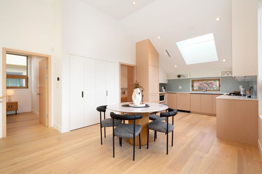 3122 W 11th Avenue Vancouver, BC - 7