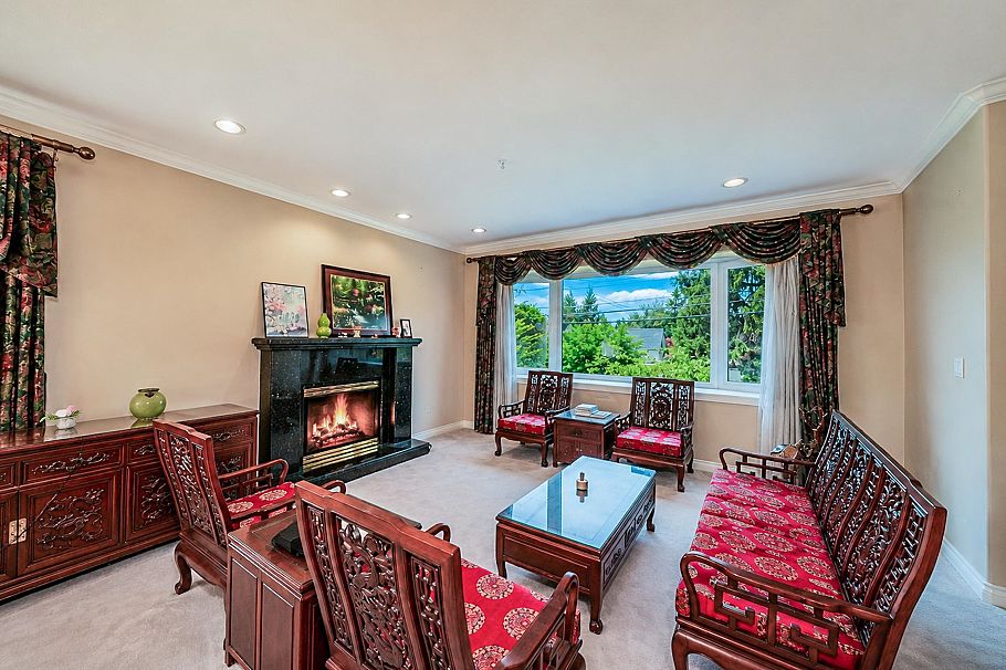 6718 Arbutus Street Vancouver, BC - 6