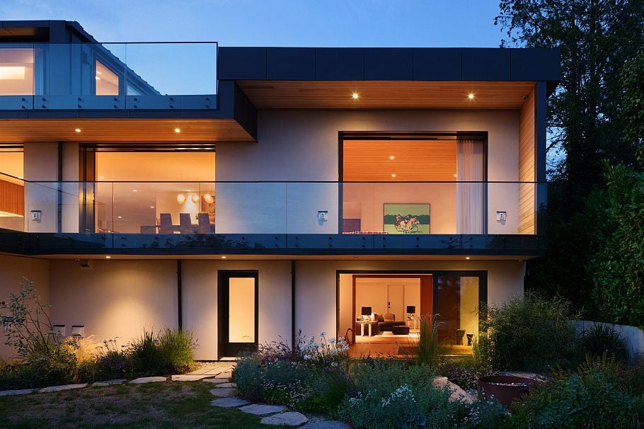 1295 W Keith Road North Vancouver, BC - 24