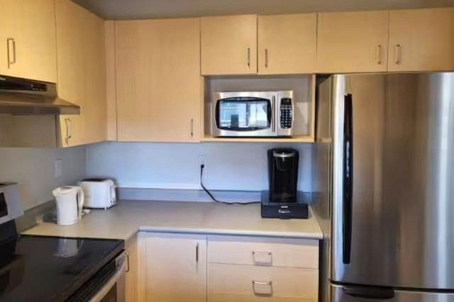 909 1010 Howe Street Vancouver, BC - 4