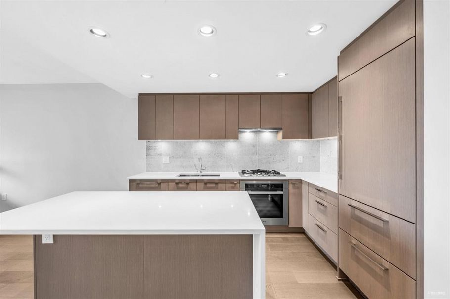 1107 5410 Shortcut Road Vancouver, BC - 8