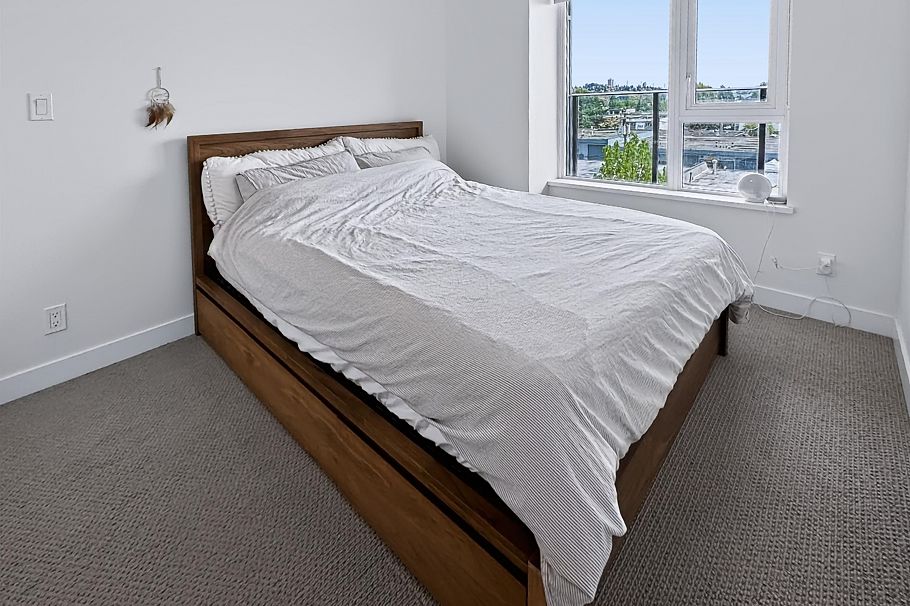 405 1401 Hunter Street North Vancouver, BC - 11