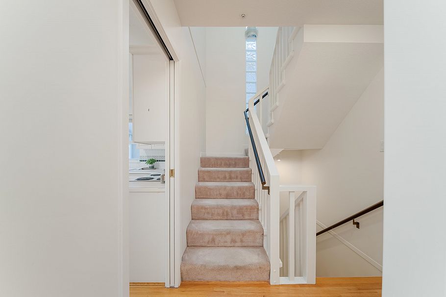 4682 W 14th Avenue Vancouver, BC - 15