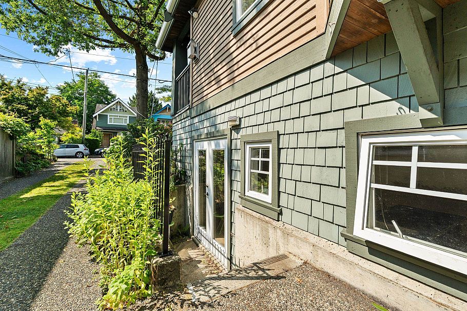 3027 W 7th Avenue Vancouver, BC - 25