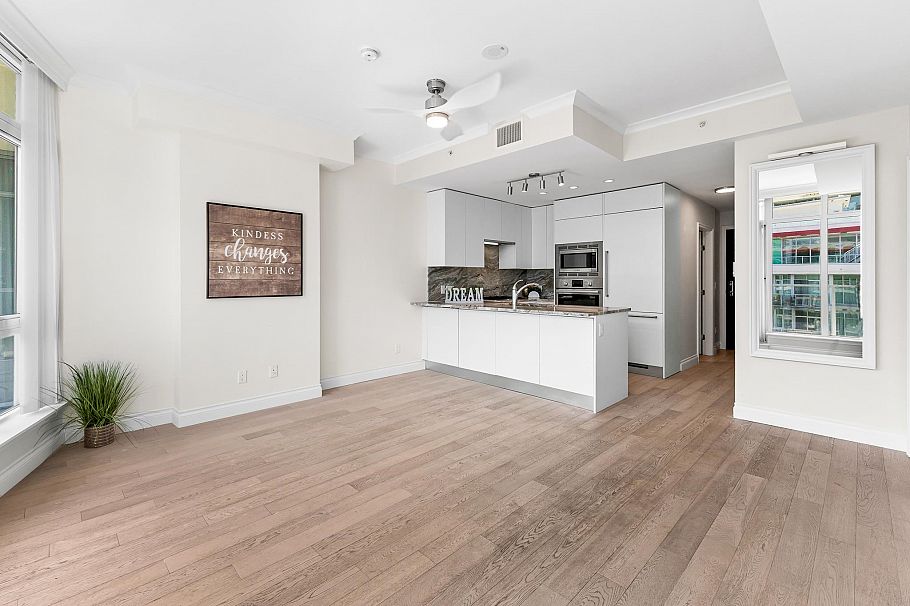901 175 Victory Ship Way North Vancouver, BC - 2