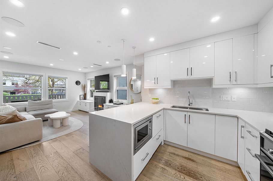 1758 E 14th Avenue Vancouver, BC - 9
