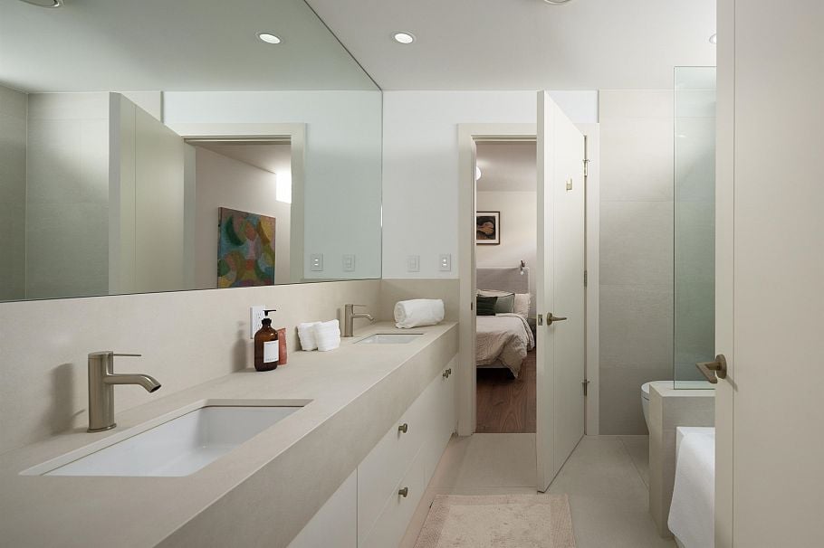 1295 W Keith Road North Vancouver, BC - 20