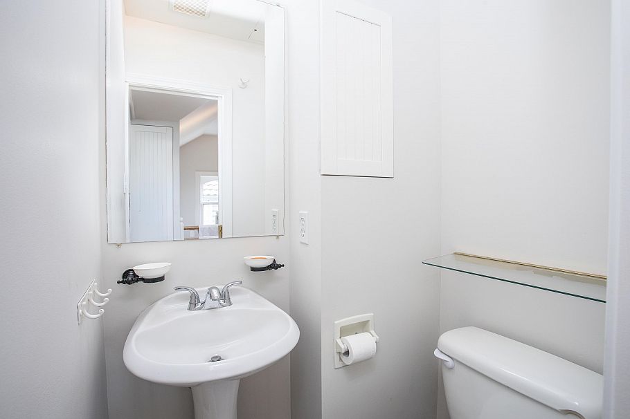 87 W 41st Avenue Vancouver, BC - 19