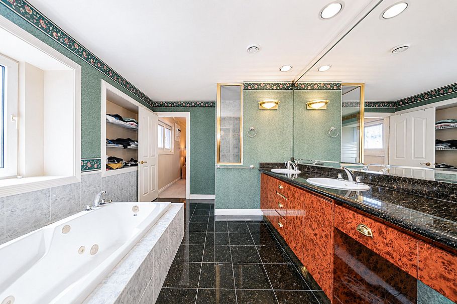 6718 Arbutus Street Vancouver, BC - 22