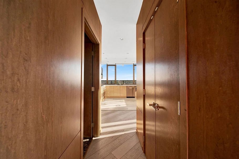 PH2 2689 Kingsway Vancouver, BC - 11