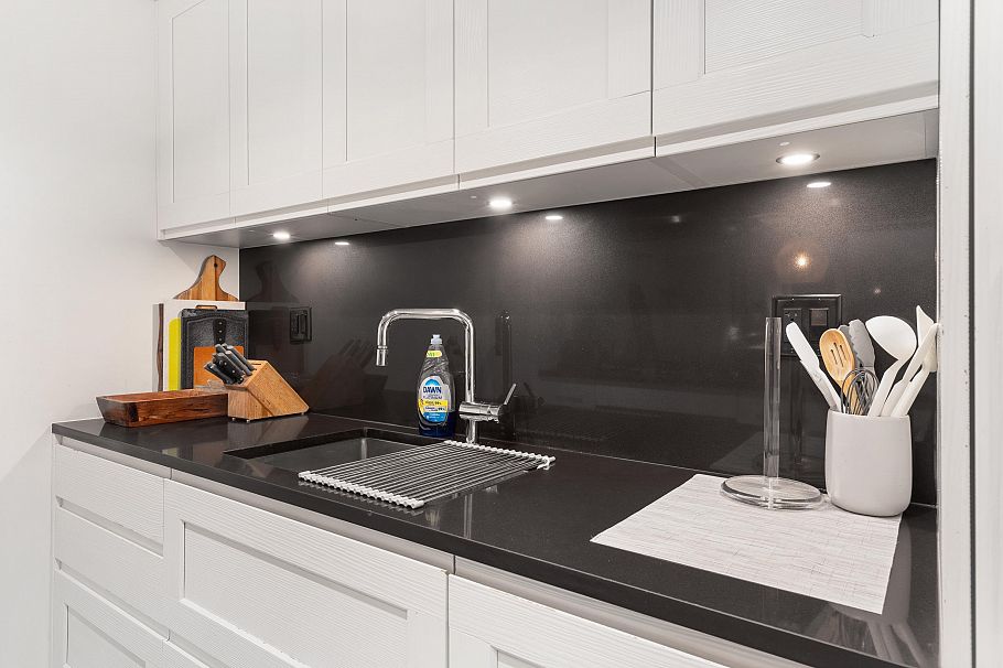 2110 3355 Binning Road Vancouver, BC - 10