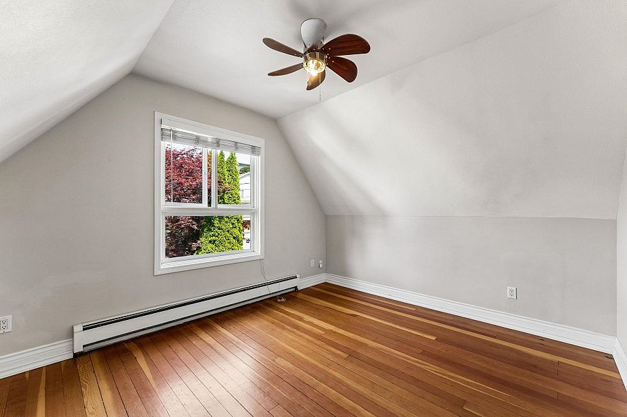 408 E 2nd Street North Vancouver, BC - 22