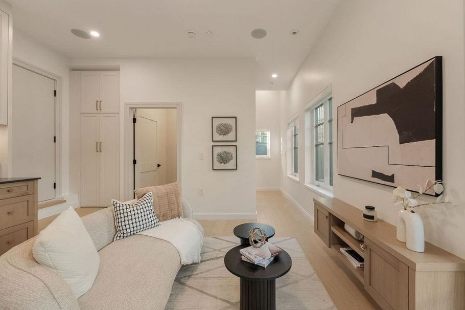 2544 Grant Street Vancouver, BC - 4