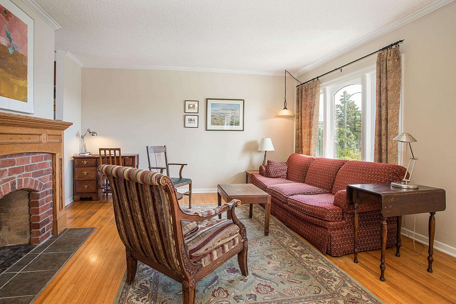 87 W 41st Avenue Vancouver, BC - 6