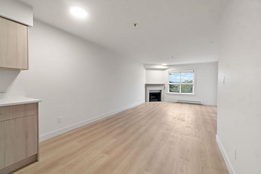308 2928 Commercial Drive Vancouver, BC - 1