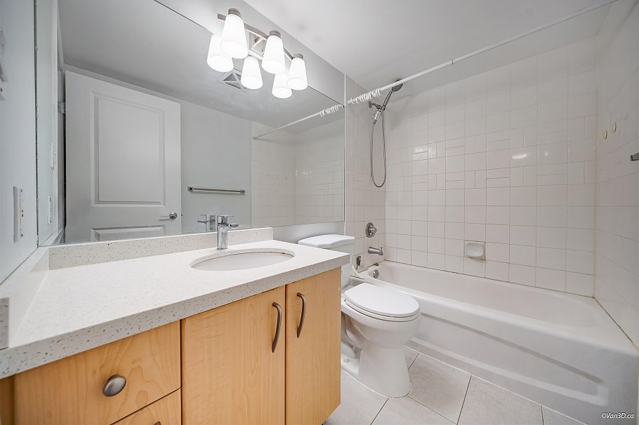 707 3520 Crowley Drive Vancouver, BC - 11