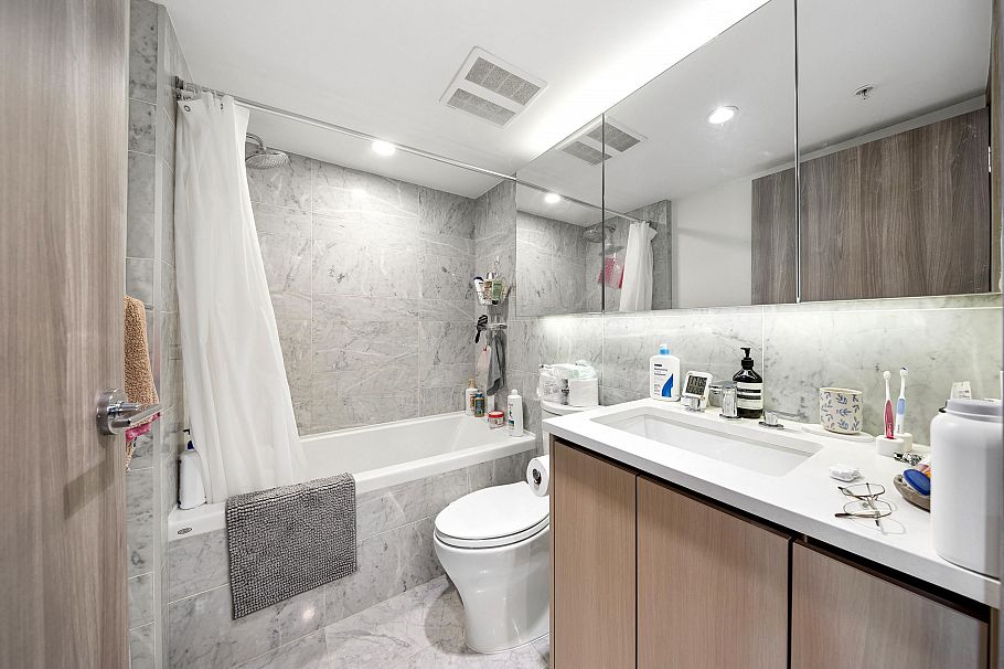 512 433 SW Marine Drive Vancouver, BC - 5