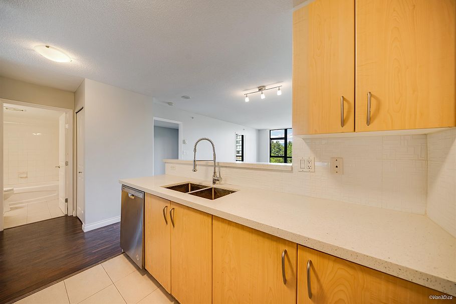 707 3520 Crowley Drive Vancouver, BC - 13