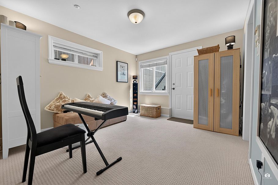 3566 W 23rd Avenue Vancouver, BC - 25