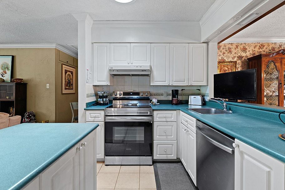1454 Sowden Street North Vancouver, BC - 11