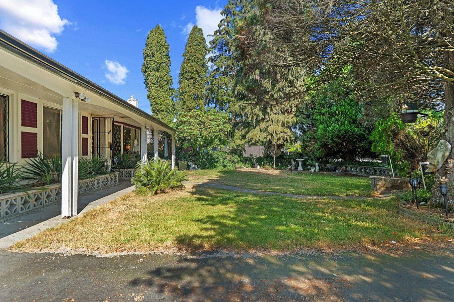 1454 Sowden Street North Vancouver, BC - 4