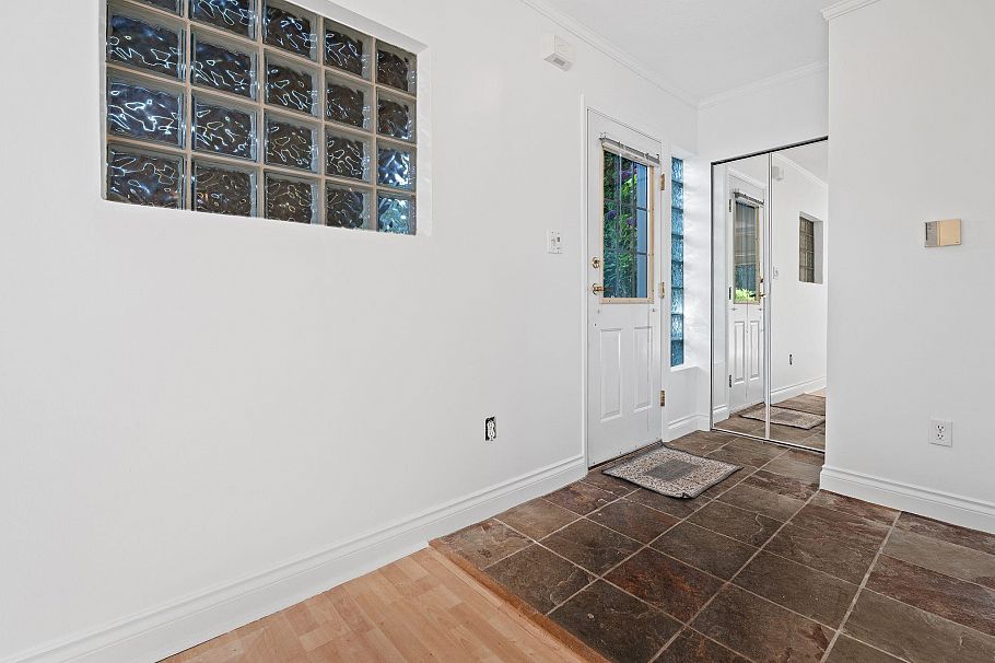 3027 W 7th Avenue Vancouver, BC - 19