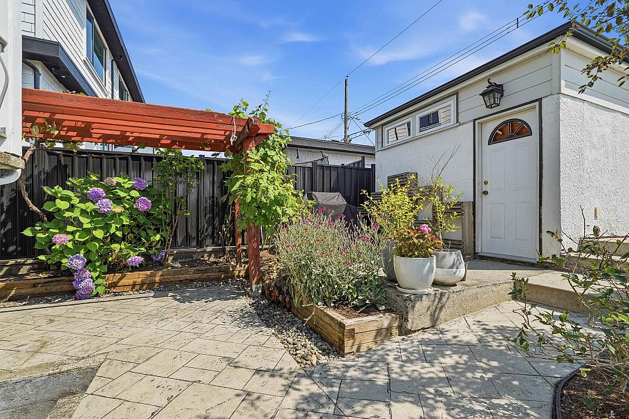 2640 Venables Street Vancouver, BC - 30