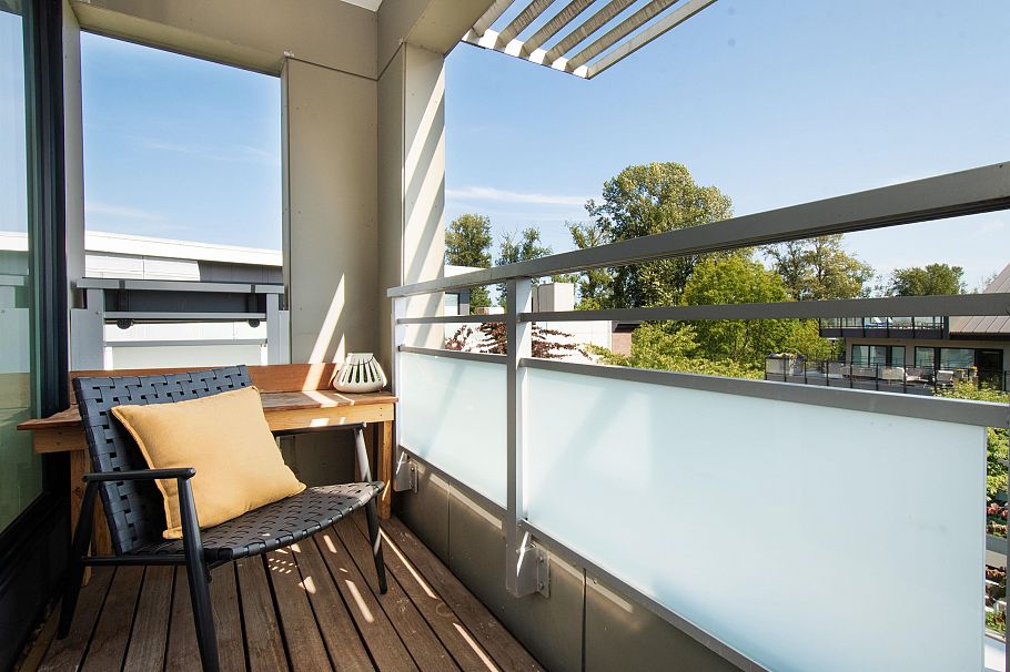 402 1061 Marine Drive North Vancouver, BC - 19