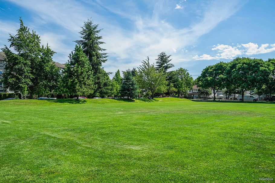 707 3520 Crowley Drive Vancouver, BC - 27