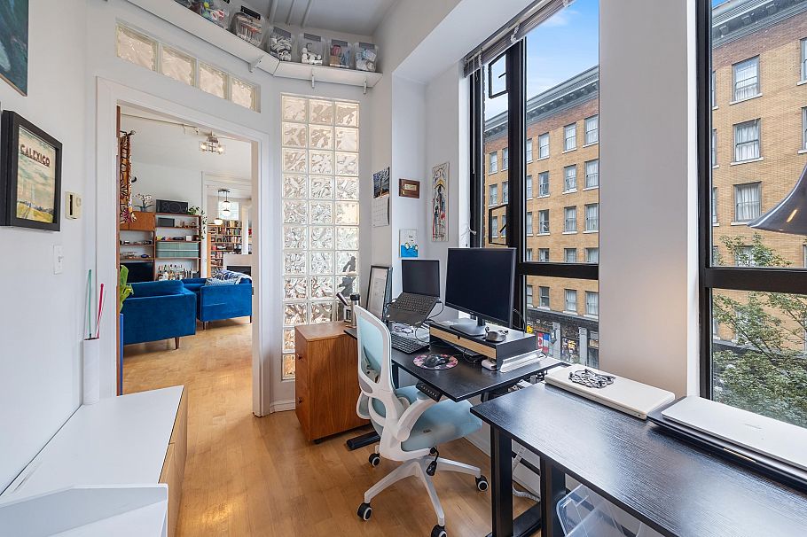 301 28 Powell Street Vancouver, BC - 18