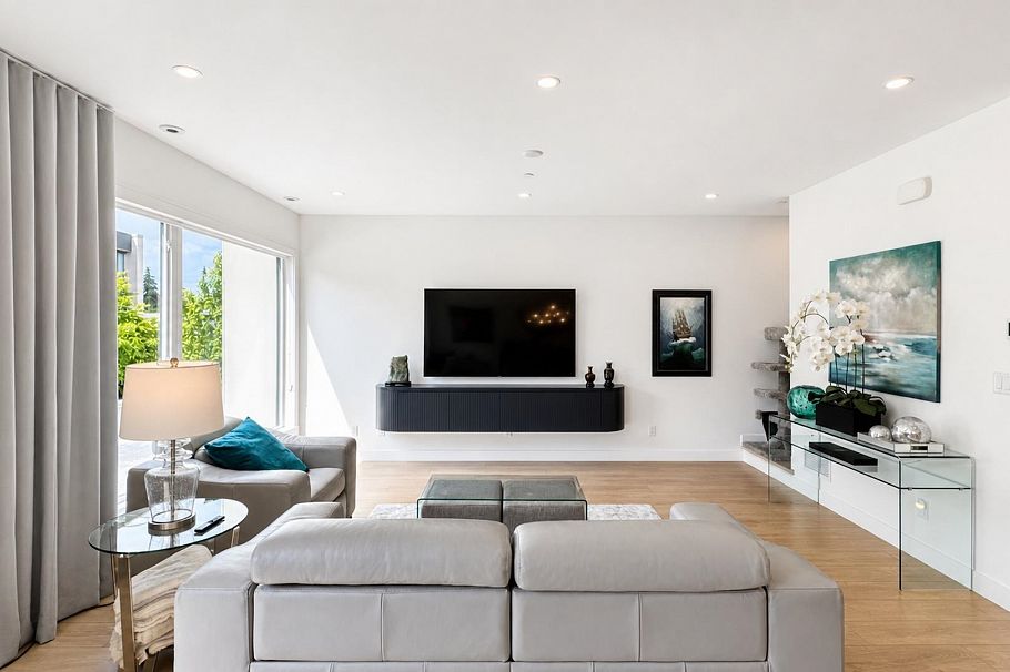79 590 Lile Drive North Vancouver, BC - 2