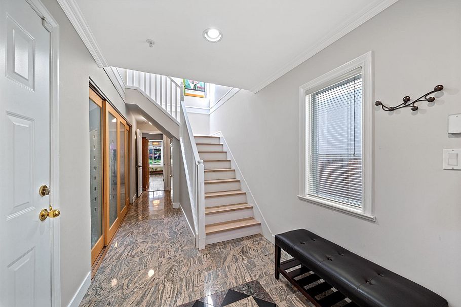 4273 Quebec Street Vancouver, BC - 2