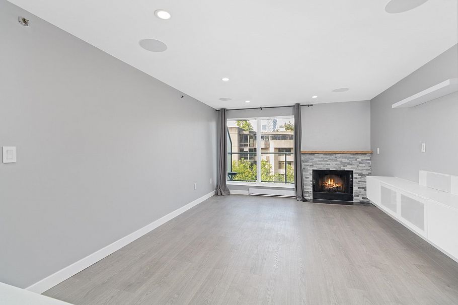 13 1355 W 4th Avenue Vancouver, BC - 5