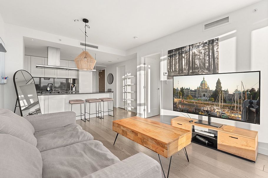 2110 3355 Binning Road Vancouver, BC - 16