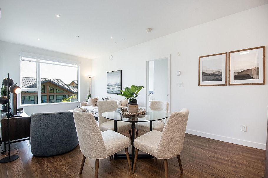 402 1061 Marine Drive North Vancouver, BC - 7