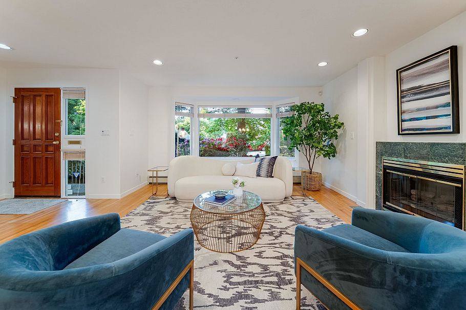 4682 W 14th Avenue Vancouver, BC - 4