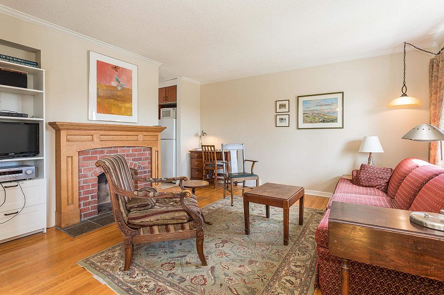87 W 41st Avenue Vancouver, BC - 7