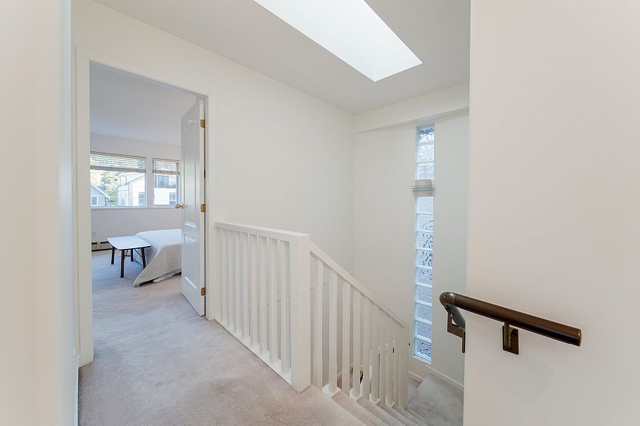 4682 W 14th Avenue Vancouver, BC - 16