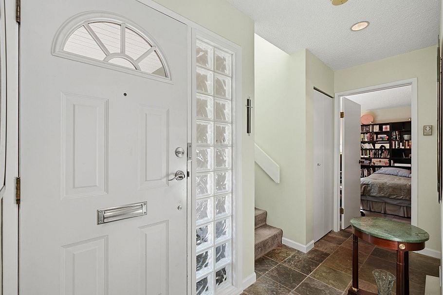 1344 W 7th Avenue Vancouver, BC - 4