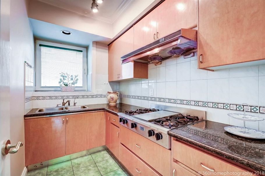 6718 Arbutus Street Vancouver, BC - 15