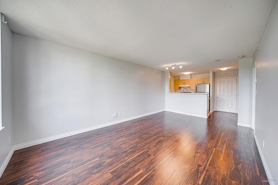 707 3520 Crowley Drive Vancouver, BC - 7