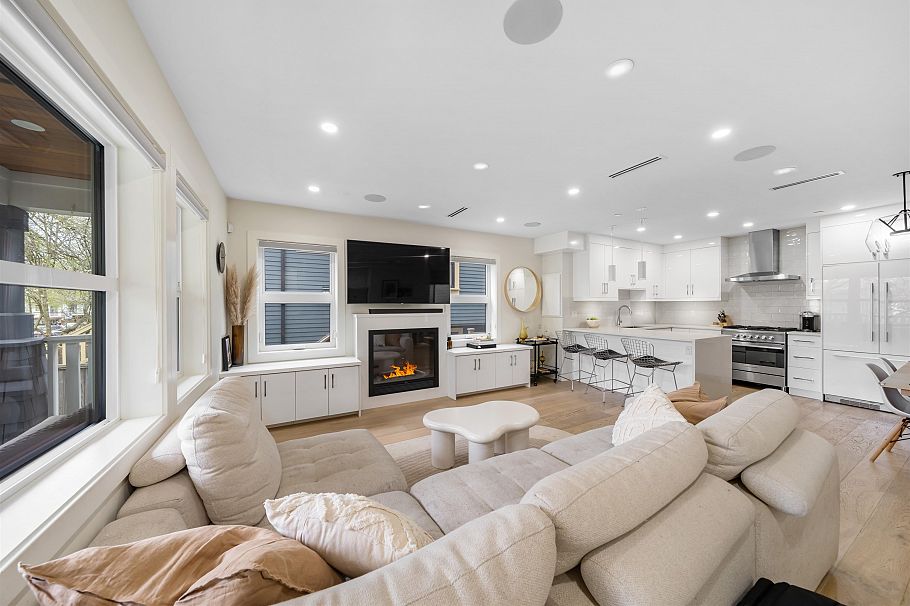 1758 E 14th Avenue Vancouver, BC - 6