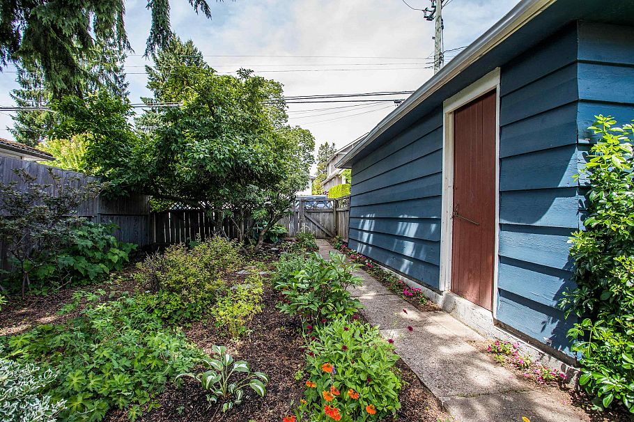87 W 41st Avenue Vancouver, BC - 27