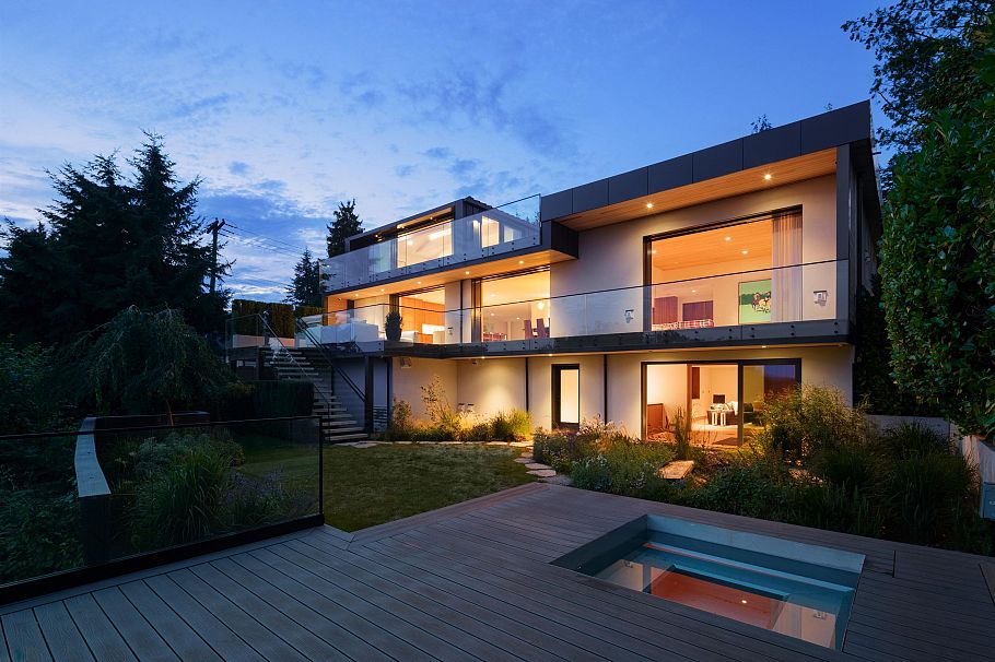 1295 W Keith Road North Vancouver, BC - 23