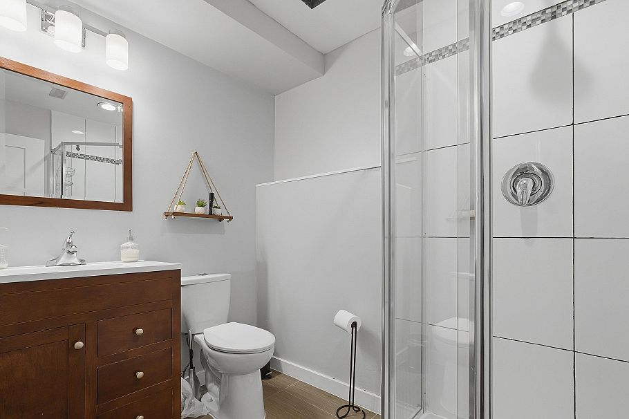 2640 Venables Street Vancouver, BC - 24